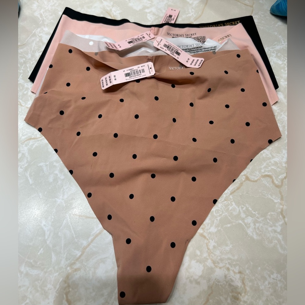 4 VS Highwaisted Thongs